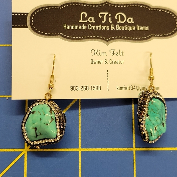 Turquoise Rock Rhinestone Earrings 1" - Picture 4 of 4